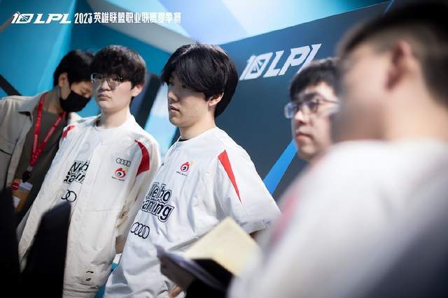 手两次点球 手两次点球