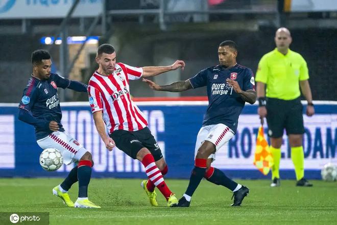 跨色的中张 跨色的中张